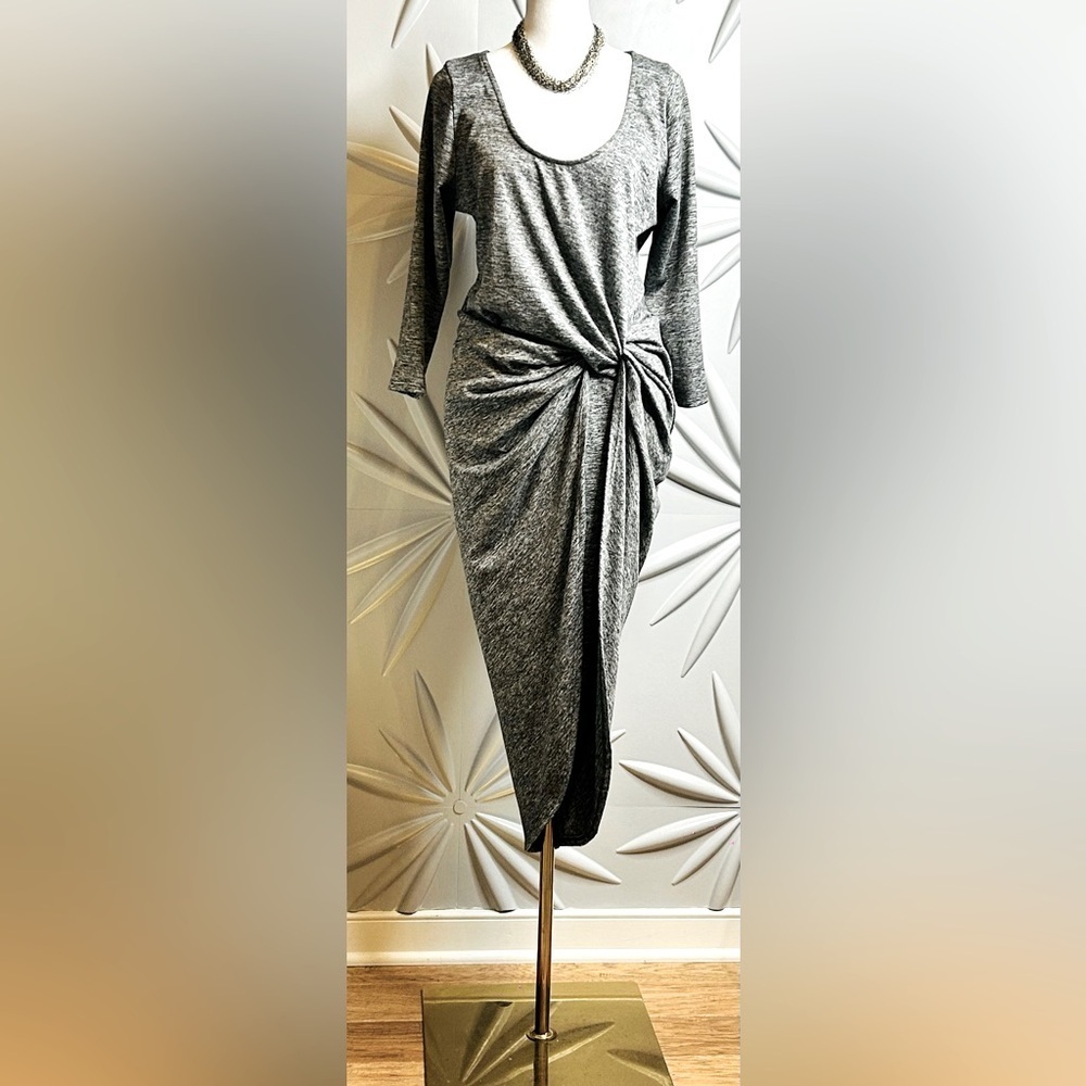 NWT The Vanity Room SZ L gray & white knot front dress, bust 36”-40” - Picture 2 of 10